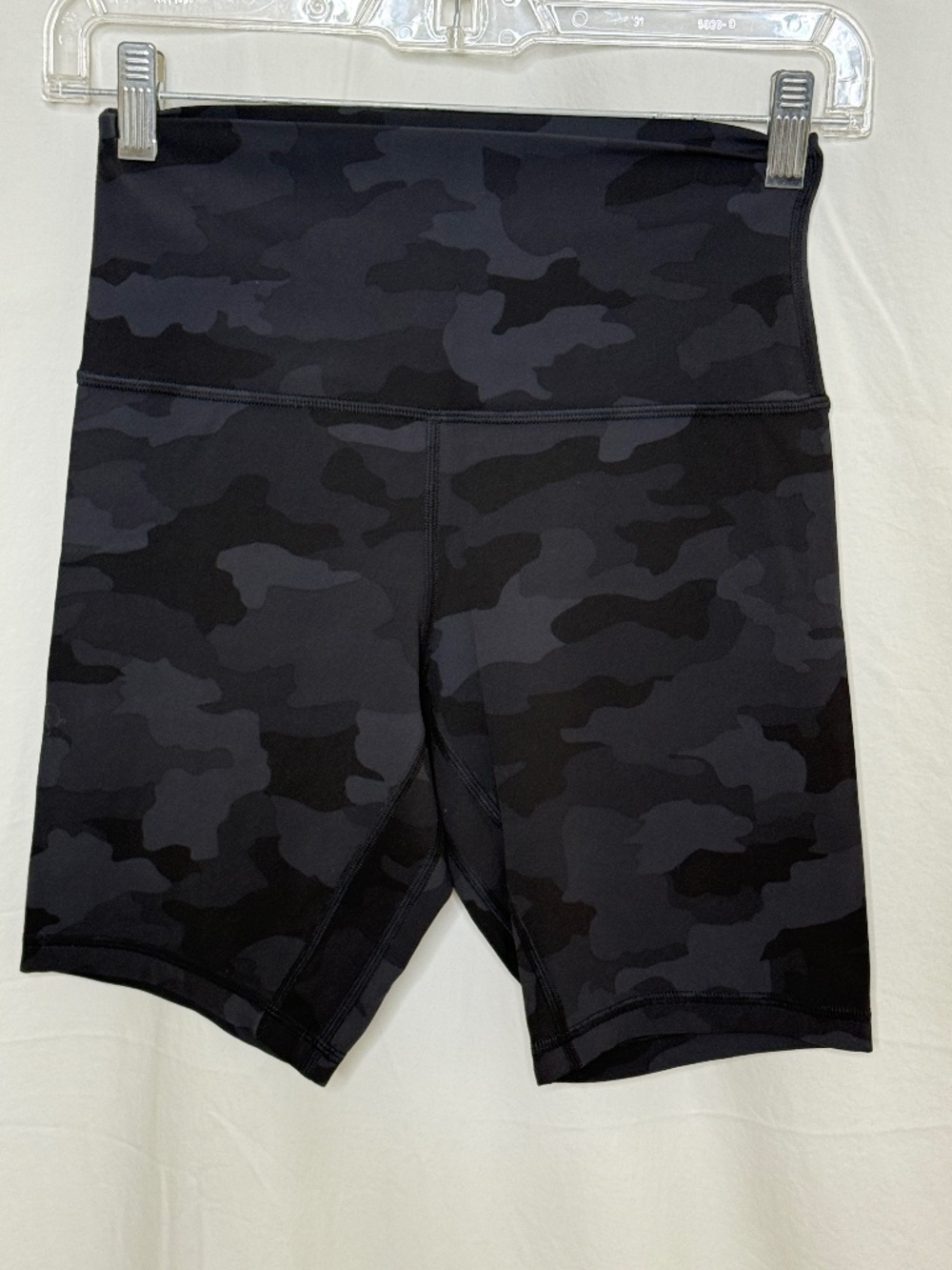 Align HR 8" inseam Short Heather Camo Black